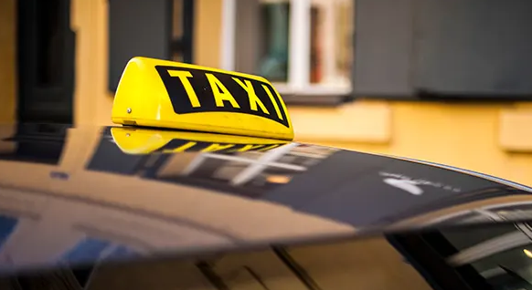 Make Your Travel Hassle-Free By Hiring Taxi Service