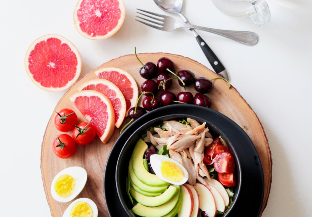 A patient’s healthy diet during cosmetic surgery recovery