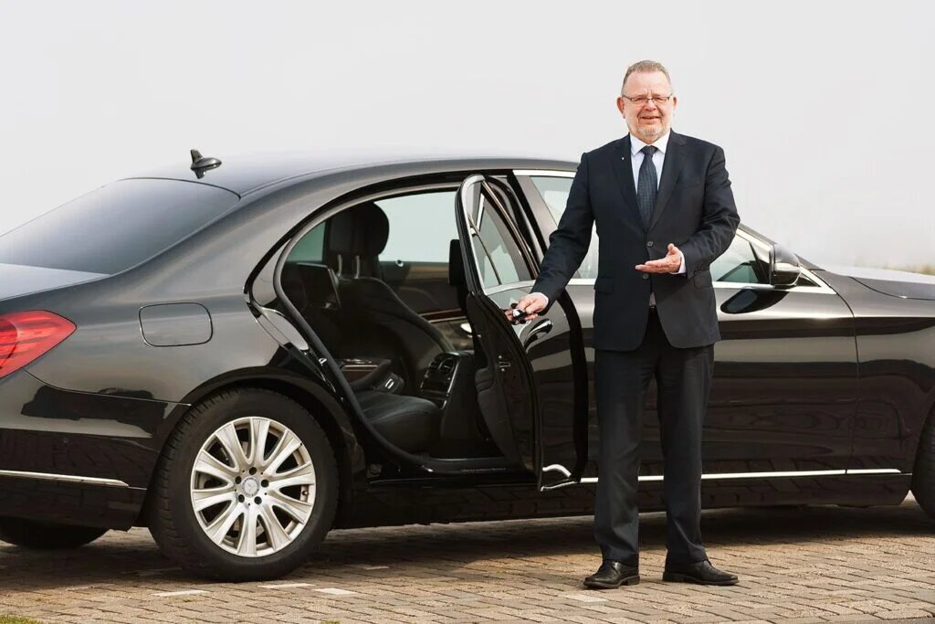 Car Transportation Service in Levittown