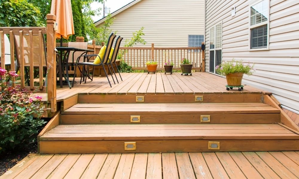 milton deck builders