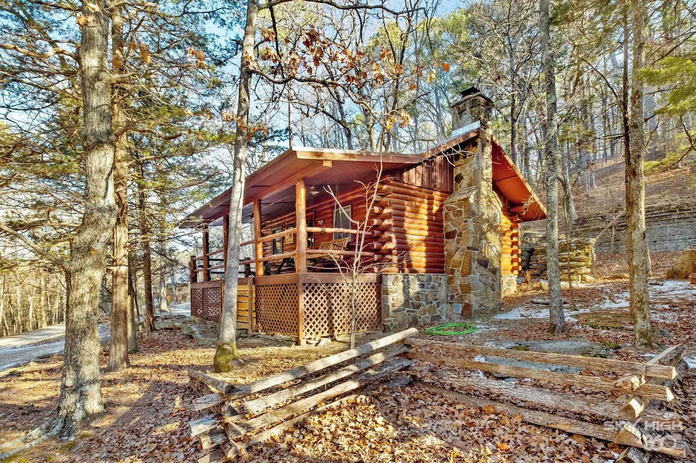 Where Can You Relax With Nature Views and Cozy Lodging?