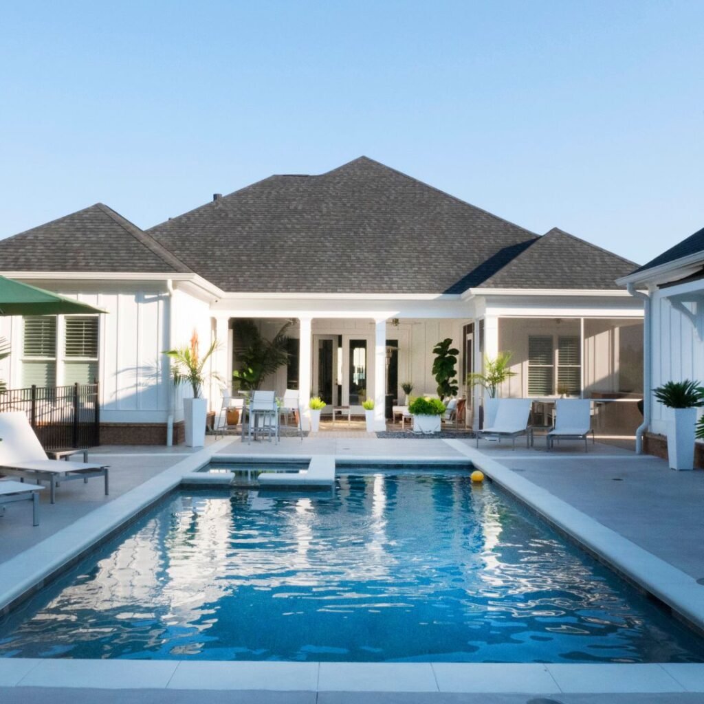 Custom Swimming Pools