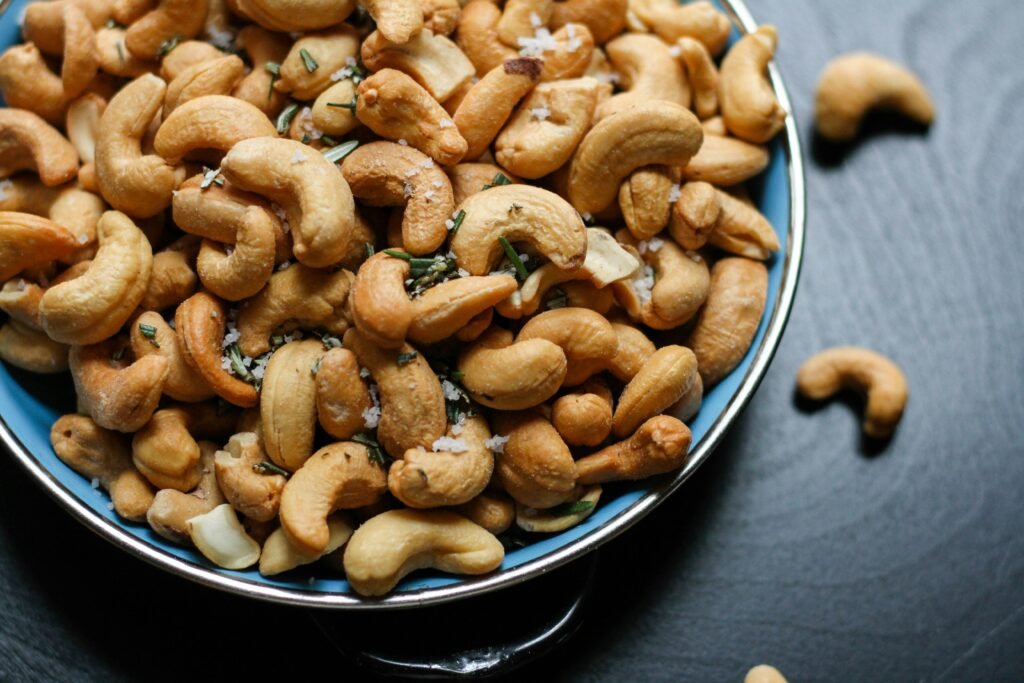 Buying Cashews Online: What to Look for in Quality and Price