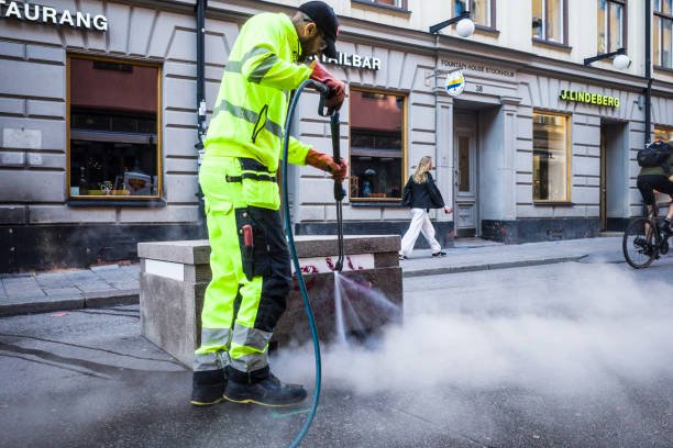 commercial pressure washing