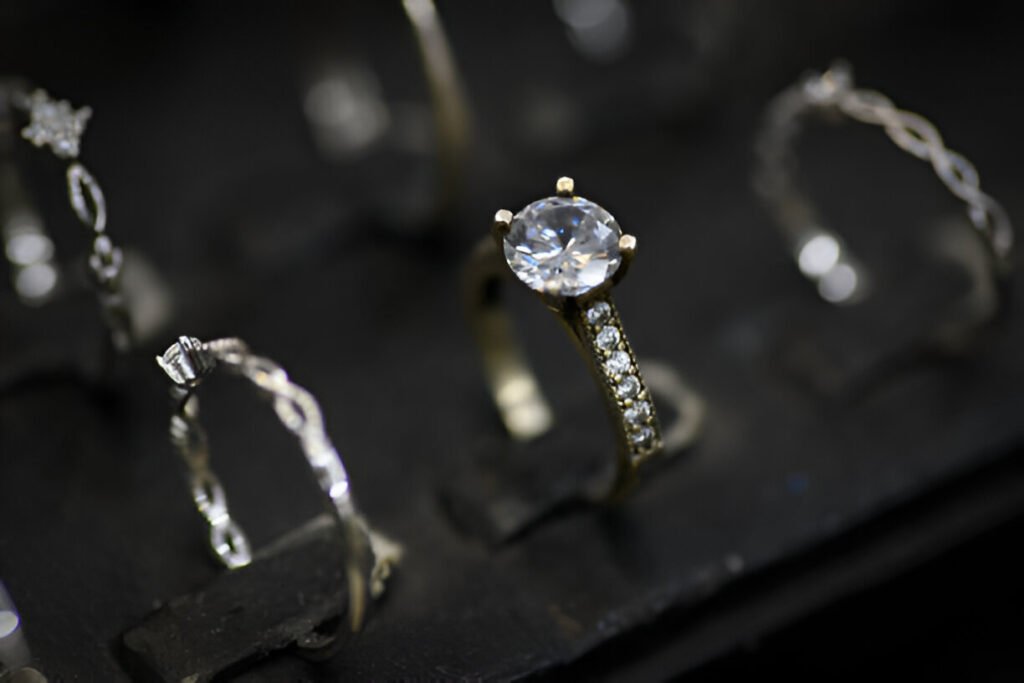 Solitaire diamond engagement rings