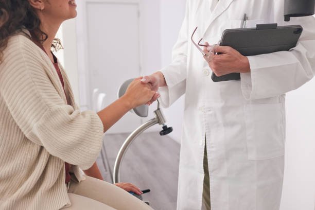 How Can Gynecologist Ease Menopause