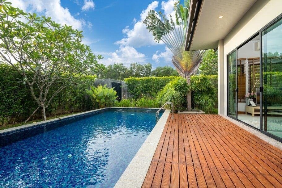 swimming-pool